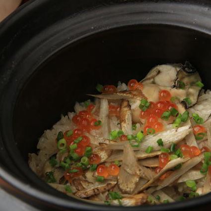 [Seasonal seafood clay pot rice] Use "Tsuyahime" sent directly from contract farmers