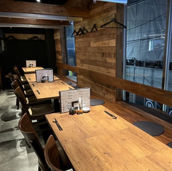 [Semi-private room seats for banquets] The table seats in the back of the store can seat up to 18 people.It is the best seat for banquets and drinking parties with a large number of people.You can enjoy it in a calm atmosphere from a small number of people to a group! Please feel free to contact us!