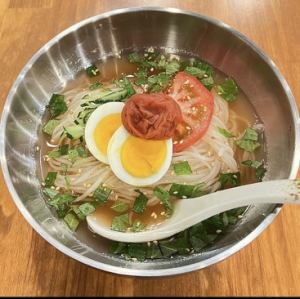 牛司自慢の梅冷麺