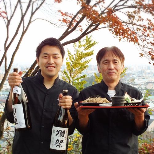 美酒和精致的日本料理