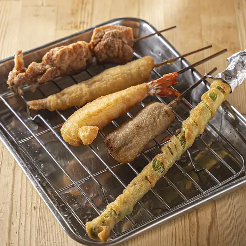 サクサク衣の串カツを堪能