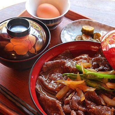 ランチの人気メニュー【市太郎すき焼き丼】