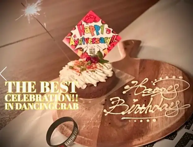 誕生日には特性メッセージデザートプレートのサプライズ♪