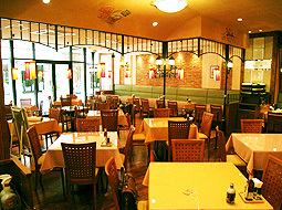 大人数の宴会も可能なテーブル席☆※写真は系列店です。