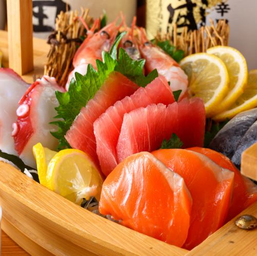 嚴選當季鮮魚！刺身拼盤