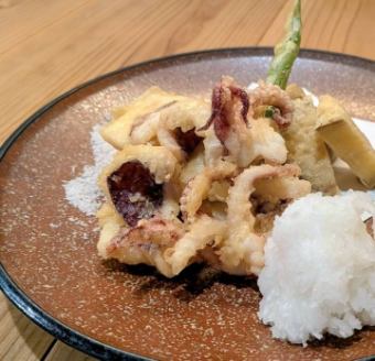 Swordtip squid and seasonal vegetable tempura