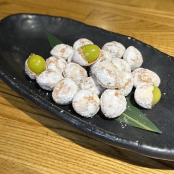 Salt-crusted ginkgo nuts
