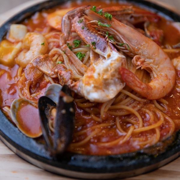 【ランチ】定番パスタランチのみならず昼飲みも大歓迎！