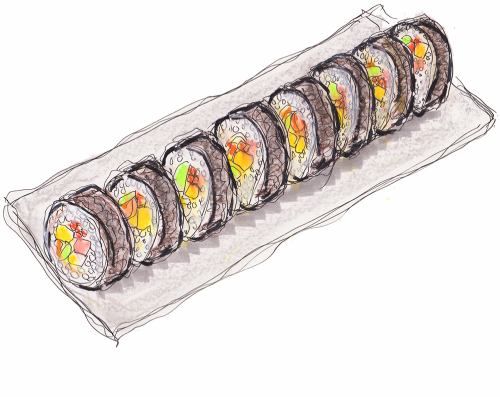 7種の具材を巻いた韓国海苔巻き“キンパ”