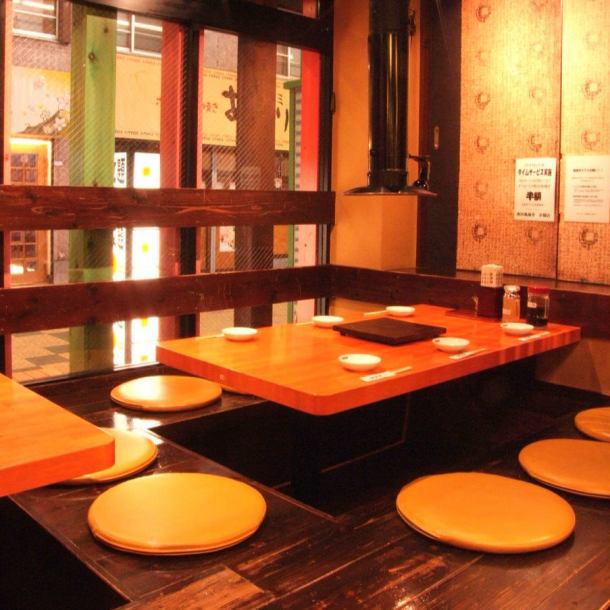 The wooden atmosphere digging tap seats are perfect for banquets ◎ The reservation for the seats is ♪ as soon as possible