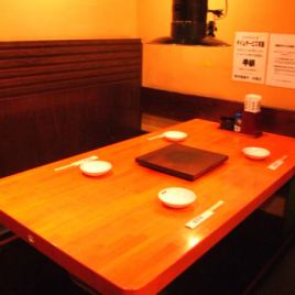 Box seats that can seat 4 people♪ Single people are also welcome!
