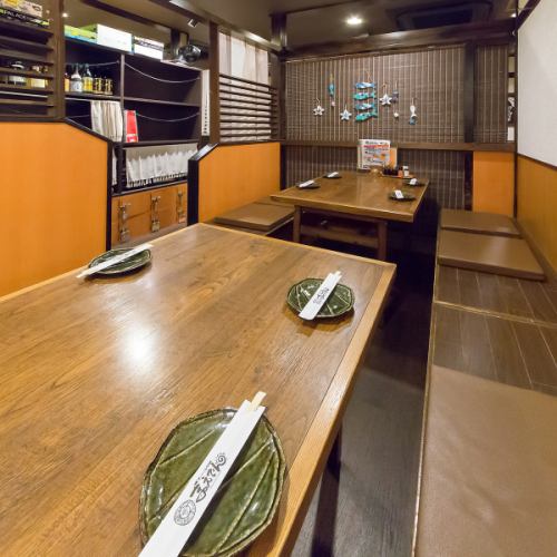 <p>【塚口駅徒歩3分の好立地◎】駅近の便利な場所に位置する当店は、友人や家族との飲み会、女子会、デートなど、さまざまなシーンに最適です。テーブル席は自由に連結できるため、大人数での利用にも対応しています。店内には生け簀があり、常に新鮮な海鮮料理をお楽しみいただけます。美味しい料理をお楽しみください！</p>