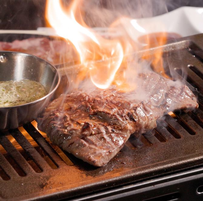 炙り5秒ロースなどとろけるお肉が盛り沢山♪