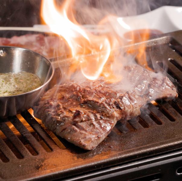 [Juraku-no-en's specialty gourmet] Big heart steak with fragrant herb butter!!