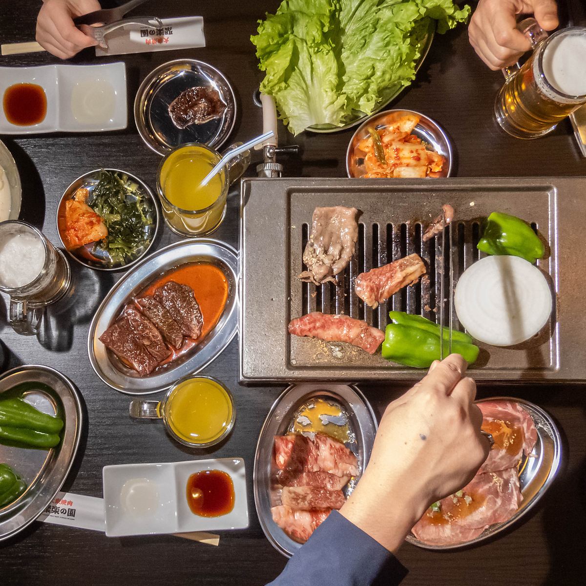 All-you-can-drink and all-you-can-eat namul, lettuce, and kimchi at Juraku-no-Sono for just 2,000 yen!