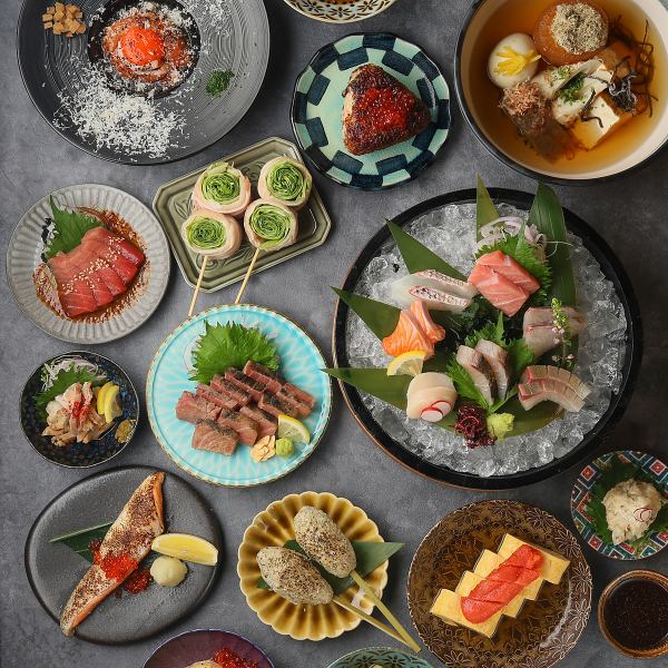 小菜种类繁多,可以品尝到各种菜肴。