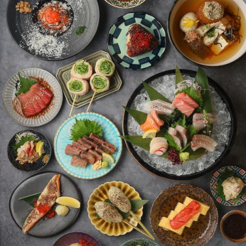 小菜种类繁多,可以品尝到各种菜肴。