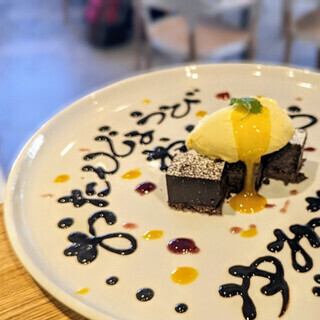 お誕生日やご記念日にサプライズプレート【単品】