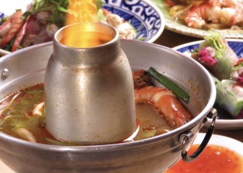 Thai Kingdom Shrimp Soup "Tom Yum Goong" for 1 person *You can order from 2 people.