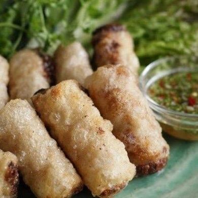 Vietnamese deep-fried spring rolls "Char Gho"