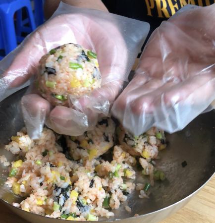 Korean addictive rice ball "Jumoppa"