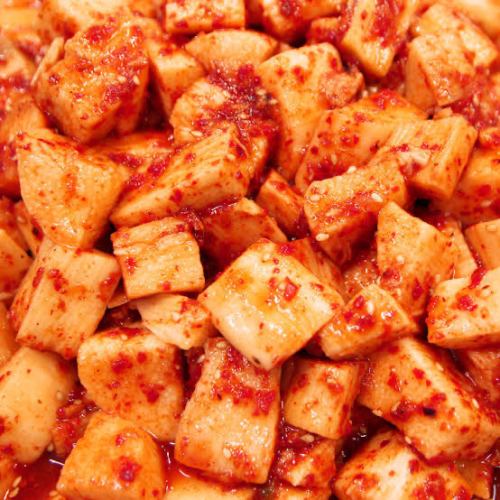 ``Snack'' yam kimchi
