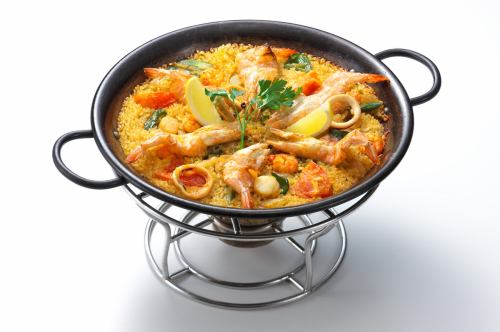 Paella dinner with plenty of seafood *Price for 2 people