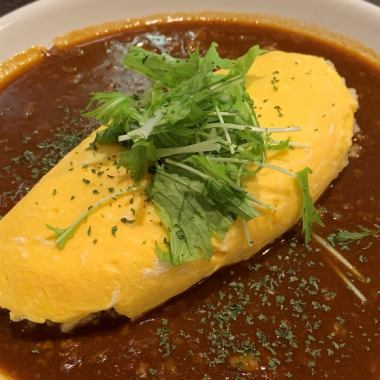 ≪No.1 Popularity≫ Four Roses Omelet Rice with Special Demiglace Sauce 1,210 yen (tax included)