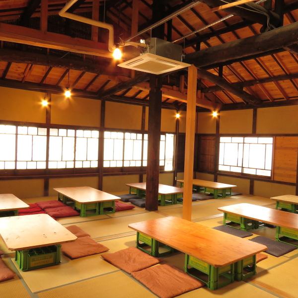 《2F tatami room is OK for groups ◎》 We have a spacious tatami room on the 2nd floor! Is also popular for group reservations ♪ About 5 minutes on foot from Hankyu Kyoto Main Line "Omiya" station ◎ Please feel free to drop by for regular meals besides banquets ♪
