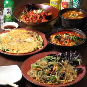 Stone-grilled bibimbap/Kalbi soup/Yukgaejang soup/Daeguktang soup/Gomtang soup/Soup