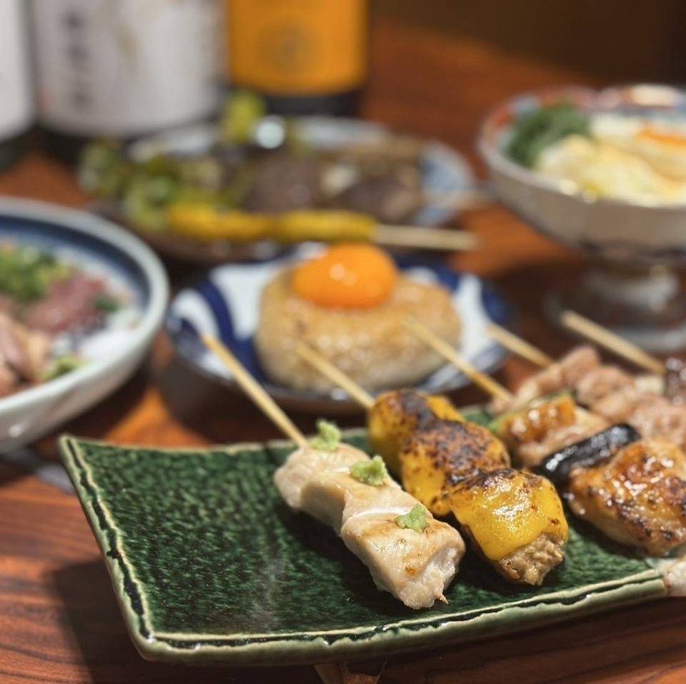 落ち着いた雰囲気の店内でごゆっくり料理をお楽しみください。