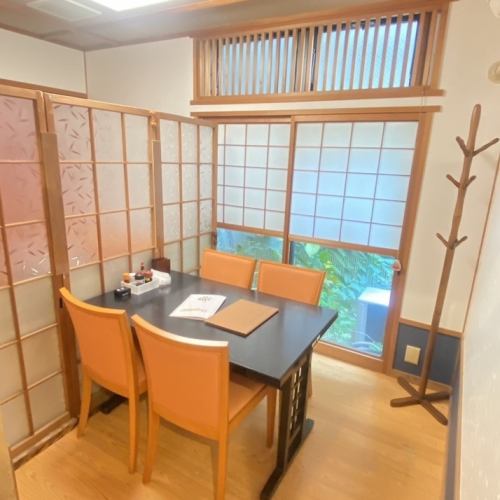 活気あふれる雰囲気の良い店内