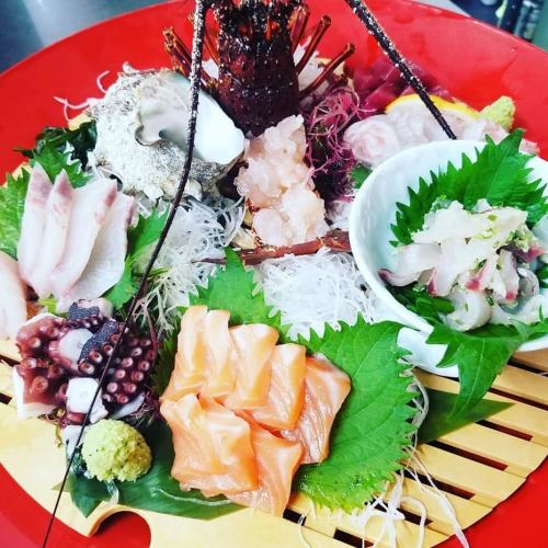 海が近く、新鮮な魚介類が食べられる！！！