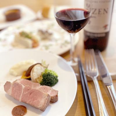 A restaurant attached to a winery. Enjoy wine and an authentic course meal.