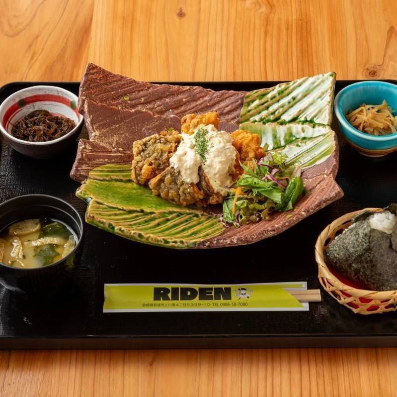 お手頃価格帯でランチをご提供♪その日の気分でお選びください。