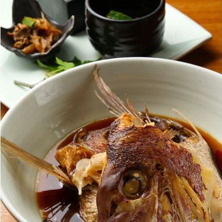 [Ginpei Gozen] A luxurious set meal of sashimi, boiled or grilled fish, and tempura
