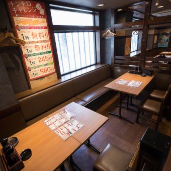 女子会にぴったりのゆったりしたテーブル席をご用意しています♪おしゃれな雰囲気の中で、友達との楽しい会話や笑い声が弾むひとときをお楽しみいただけます。特別な時間を彩るお料理とともに、素敵な女子会をお過ごしください。お待ちしています！