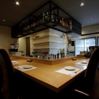 お1人様でもお気軽にご来店ください。