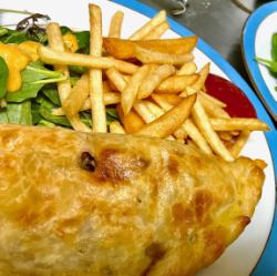 ビーフパスティ(牛肉と野菜のパイ)