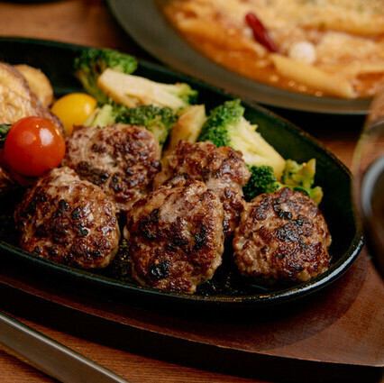 自家製ラムハンバーグ