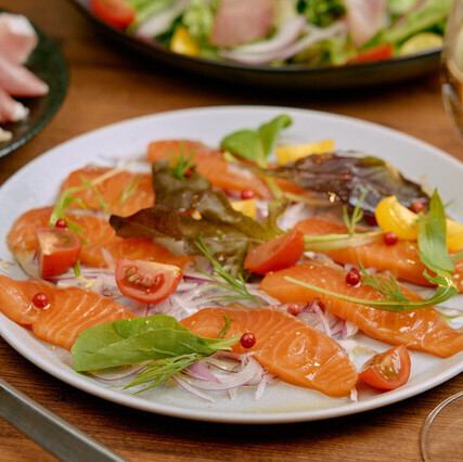 旬鮮魚のカルパッチョサラダ