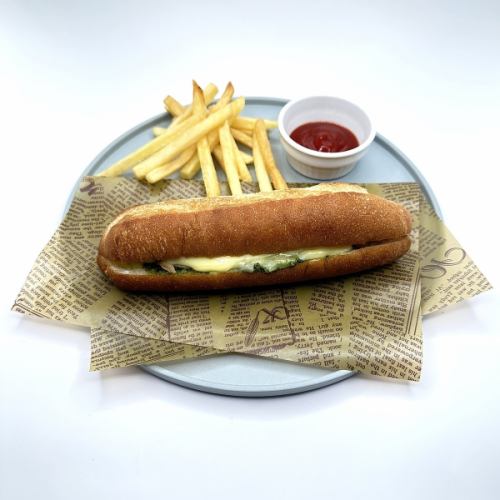 バゲットサンド(ハム＆チーズ・チキン＆バジル)