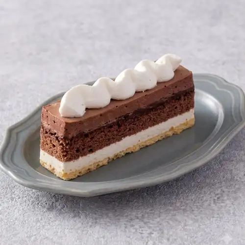 コーヒー香るチョコとヘーゼルナッツのケーキ