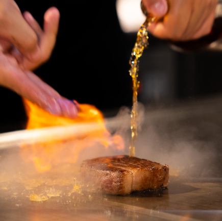 「厳選但馬牛ステーキ&季節の魚料理コース」シェフが目の前で焼き上げる全9品の豪華だるまランチ