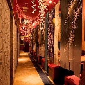 We have prepared a variety of private rooms for 2 to any number of people ♪