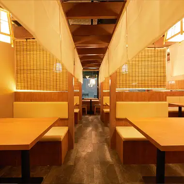 団体様でも安心の宴会個室もございます!周りを気にすることなく心に残る一日を演出するためスタッフ一同精一杯サービスさせていただきます◎間接照明の優しく照らす個室は新宿歌舞伎町での女子会や合コン、歓迎会や送別会などにも大変ご好評を頂いております♪お得なクーポンも各種ご用意◎詳しくはクーポンページまで!