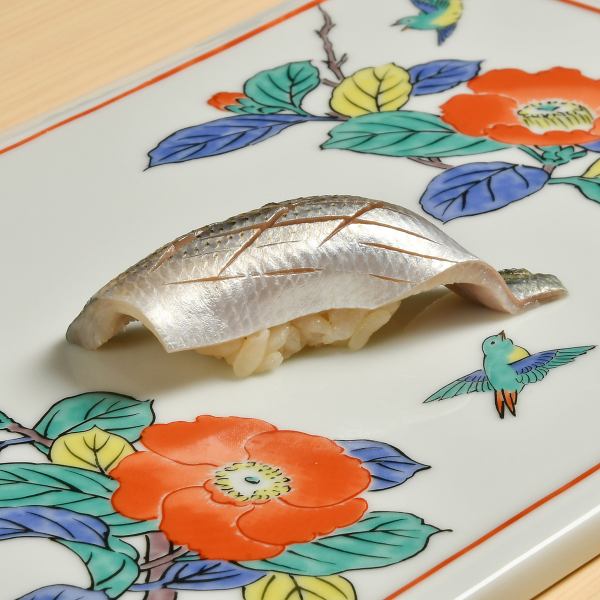 请享用坚持新鲜度的绝妙握寿司。