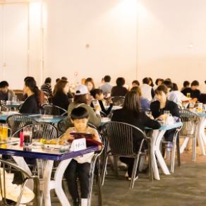 倉敷天満屋が誇る800席のビアガーデン会場は圧巻!おひとり様も大人数の集まりも大歓迎◎JR山陽本線・伯備線 倉敷駅南口を出てすぐ、天満屋の屋上が会場となっていますので、仕事帰りやサークル終わりに集合しやすいのが嬉しい☆食べ放題のバイキングコースや、お肉が食べ放題のバーベキューコースは、大人気のコースです♪