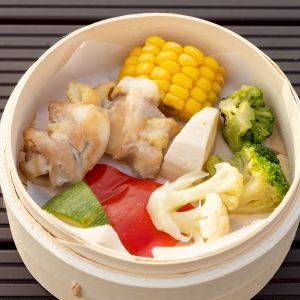 닭고기와 채소 야채의 찜