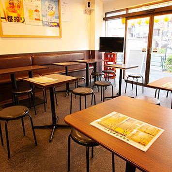 【お笑い芸人御用達！】お笑い芸人もスタッフとして働いているため、運が良ければ人気者に出会えることも◎幅広いシーンに対応可能ですので、お気軽にご来店ください！
